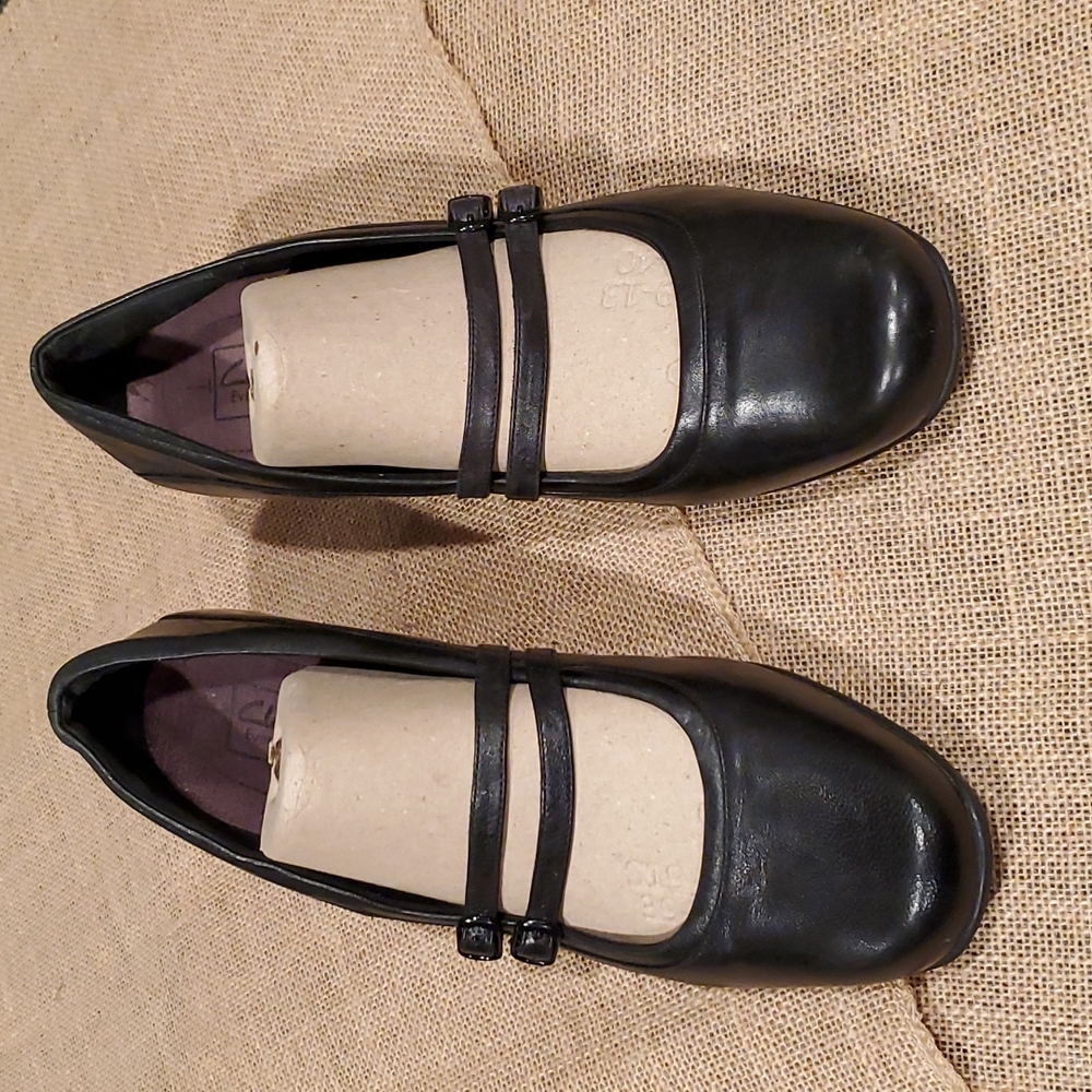Clarks Active Air Mary Jane Heels